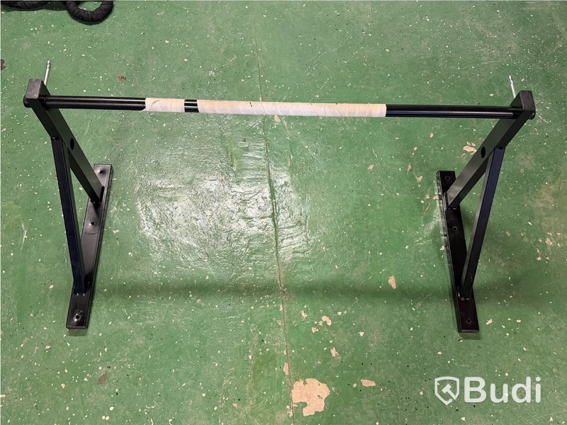 Pull up bar