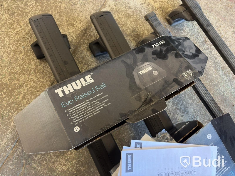 Car accessories, Thule roof rack and charging cables
