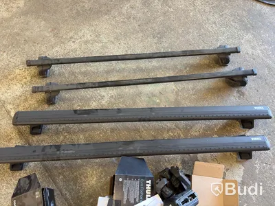 Car accessories, Thule roof rack and charging cables