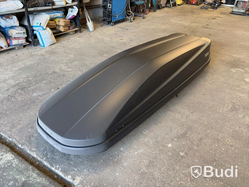 Takbox Thule, svart