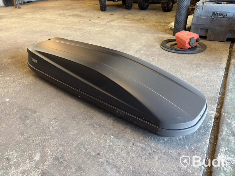Takbox Thule, svart