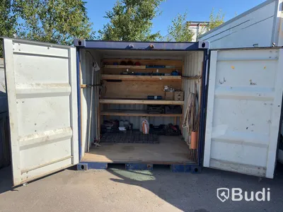 8-fots container, med innehåll