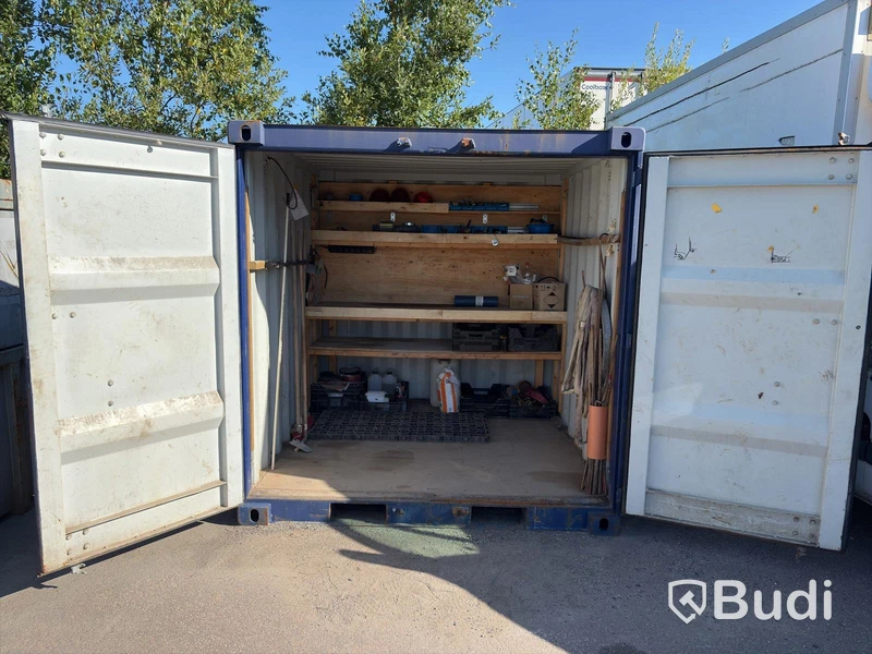 8-fots container, med innehåll