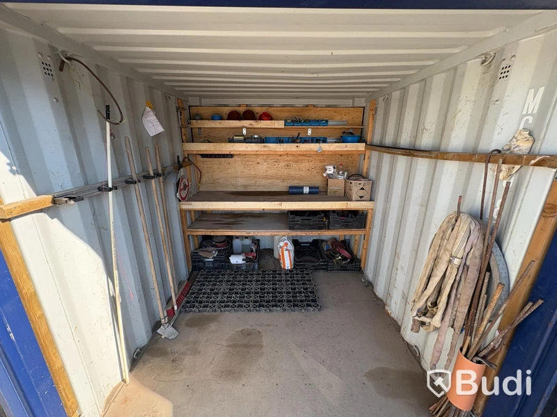 8-fots container, med innehåll