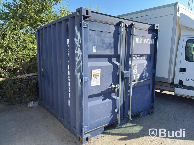 8-fots container, med innehåll
