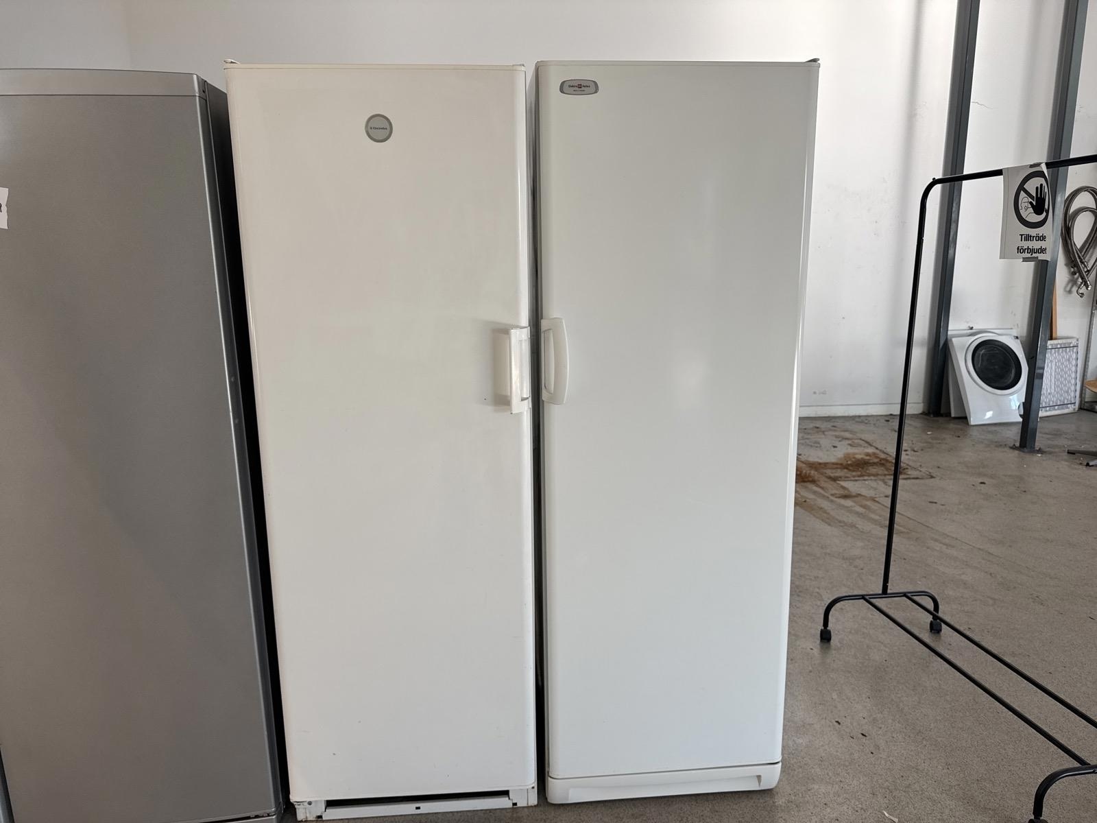 2 st Kylskåp Electrolux & ElektoHelios