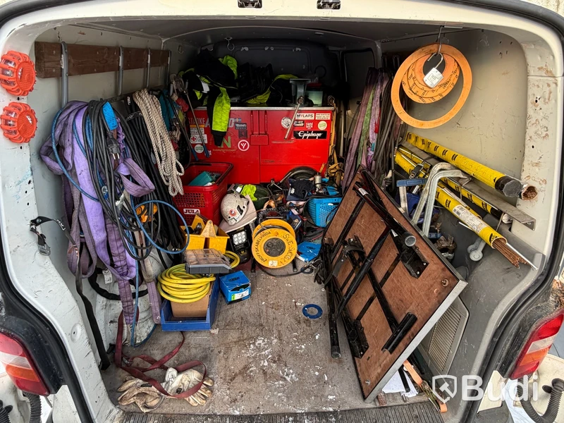 Skåpbil Volkswagen Transporter 2.5 -2008 | Med innehåll | Reparationsobjekt