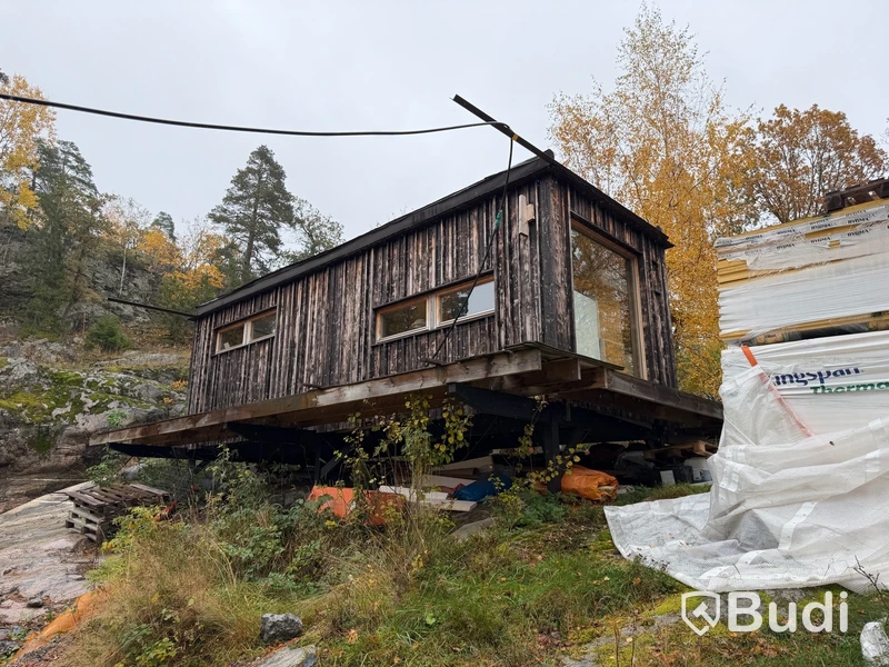 Bod iordninggjord som komplementsbyggnad