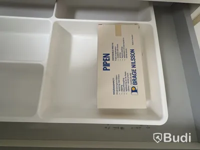 Inredning och tandläkarinventarier, skåp med tillbehör