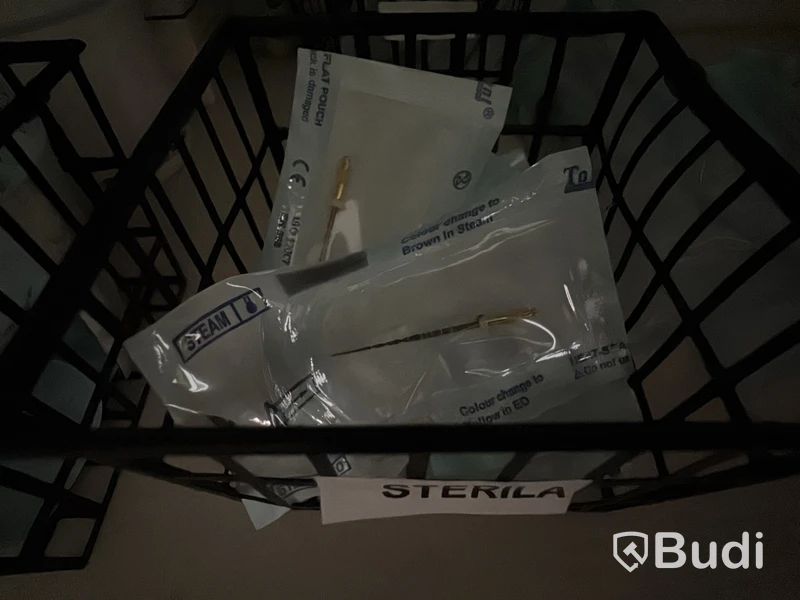 Parti dentalt förbrukningsmaterial och tillbehör