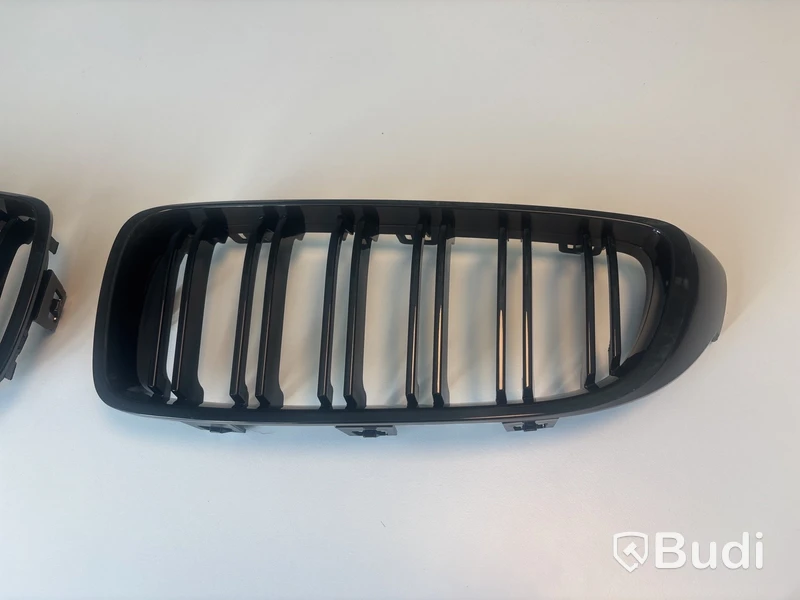 Grill, BMW F32/F33/F36 blanksvart, 2 st