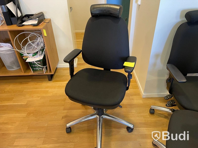 Skrivbordsstol med Nack och armstöd, REKO Arbetsstol officeline