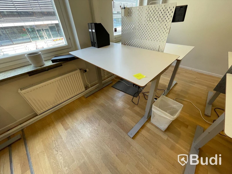 Elektriskt höj och sänkbart skrivbord 120x80 utan skärmvägg