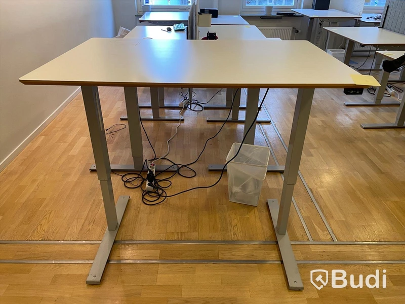 Elektriskt höj och sänkbart skrivbord 120x80 utan skärmvägg