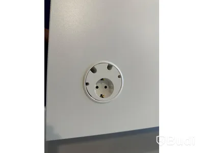 Skrivbord, Elektriskt höj-/sänkbart Höjd(cm): 120 Bredd(cm): 80, ink inbyggd eluttag