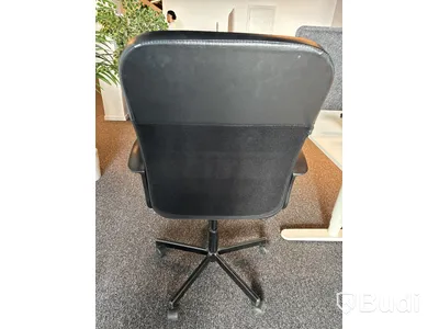 Höj- och sänkbart skrivbord Ikea Bekant, inkl. kontorsstol, skärm och skrivbordslampa