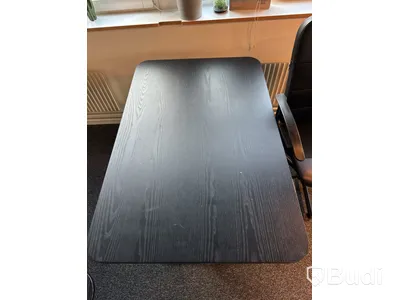 Höj- och sänkbart skrivbord Ikea Bekant, inkl. kontorsstol Ikea Renberget