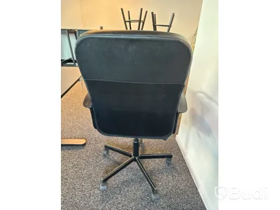 Höj- och sänkbart skrivbord Ikea Bekant, inkl. kontorsstol Ikea Renberget