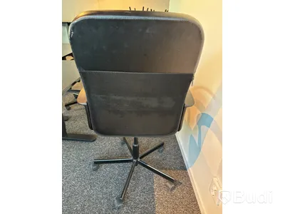 Höj- och sänkbart skrivbord Ikea Bekant, inkl. kontorsstol Ikea Renberget