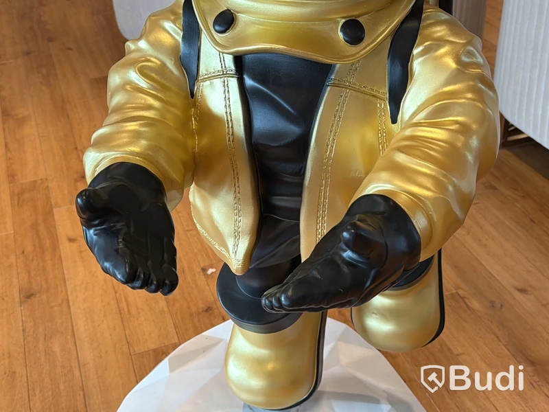 Astronaut, guld/ svart