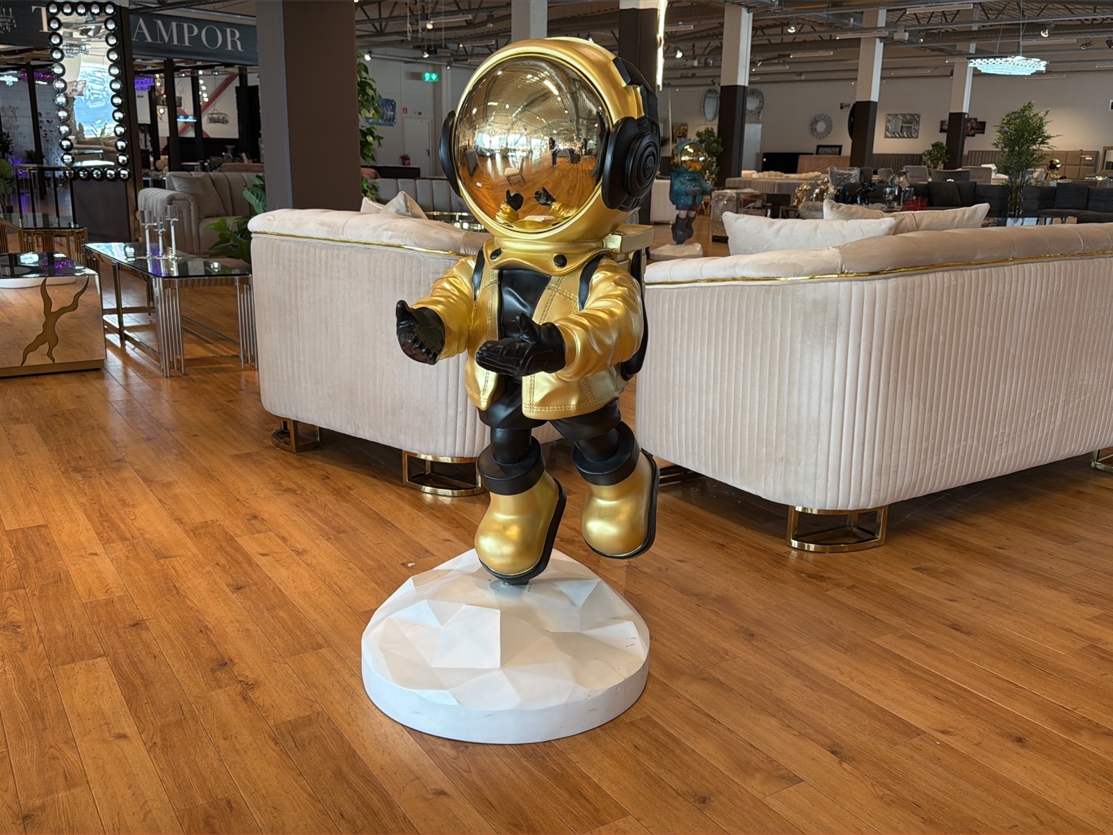 Astronaut, guld/ svart
