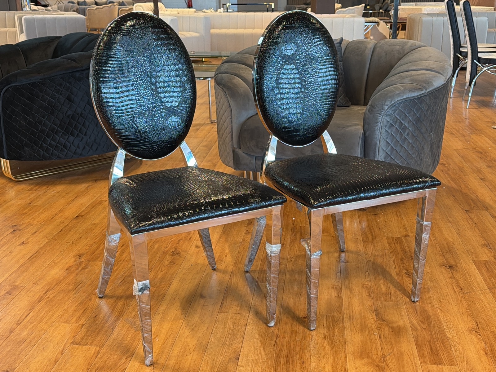 2 st stolar, skinnimitation