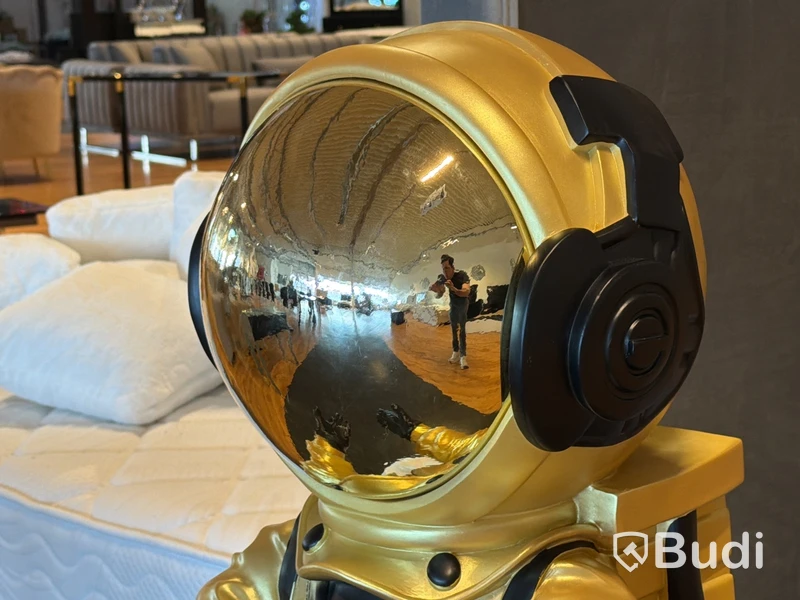 Astronaut, guld/ svart