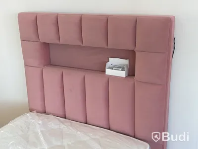 Säng med sänggavel i rosa sammet, 90x200 cm