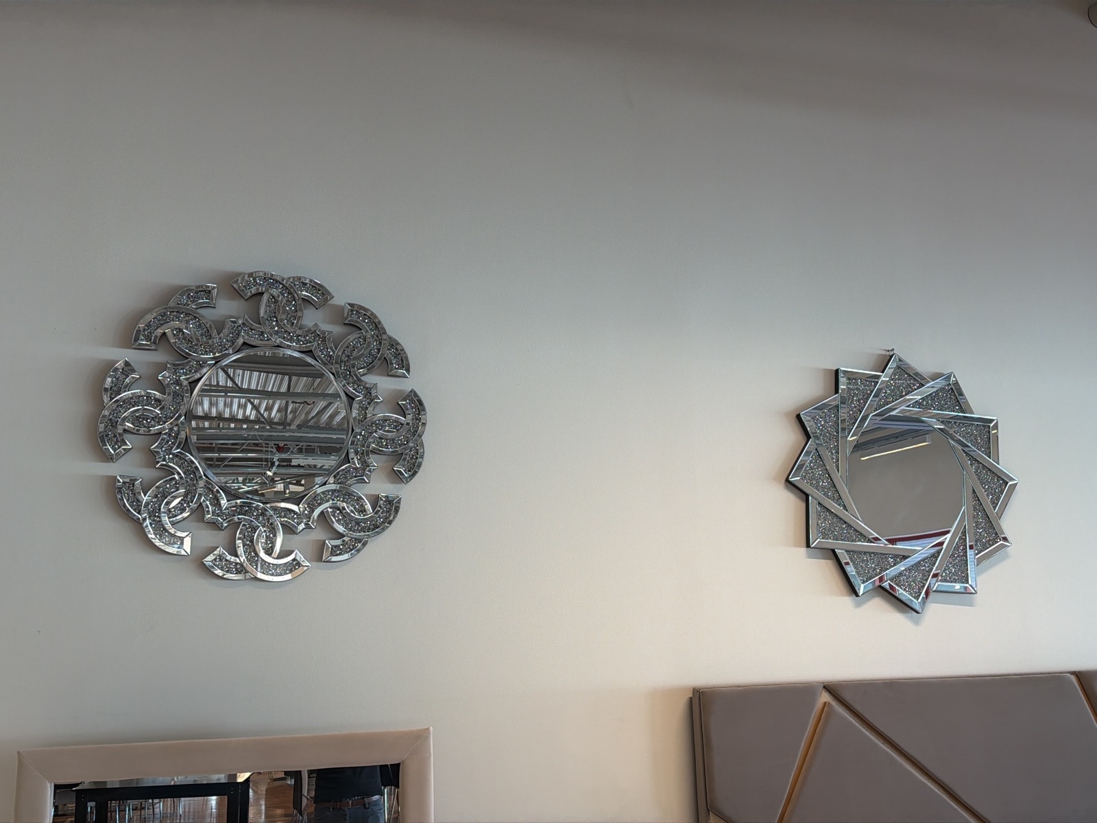 2 st speglar, ∅ 90 cm