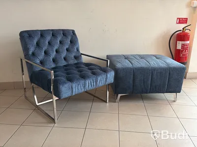 Fåtölj samt sittpuff, blå sammet