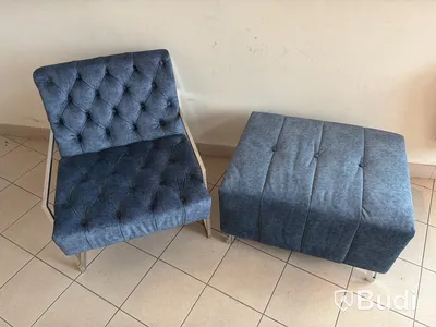 Fåtölj samt sittpuff, blå sammet