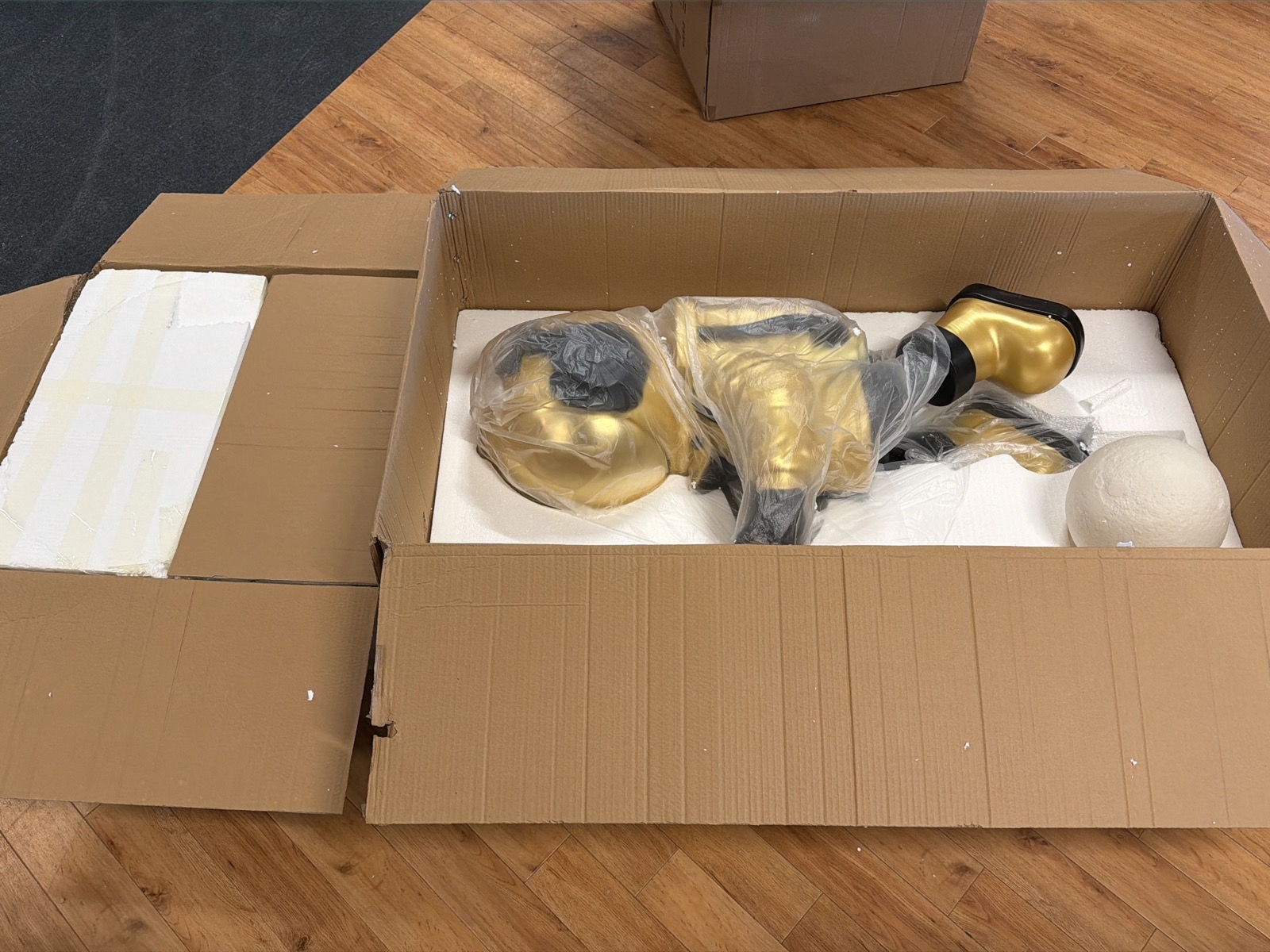 Astronaut med lampa, guld/ svart, NY