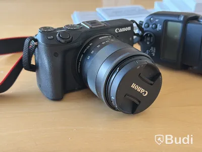 Kamera, Canon EOS M3, med Canon 18-55 mm objektiv och blixt