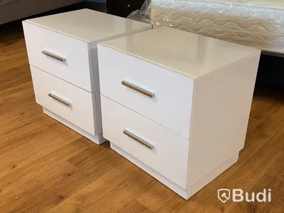 2 st sängbord, vita