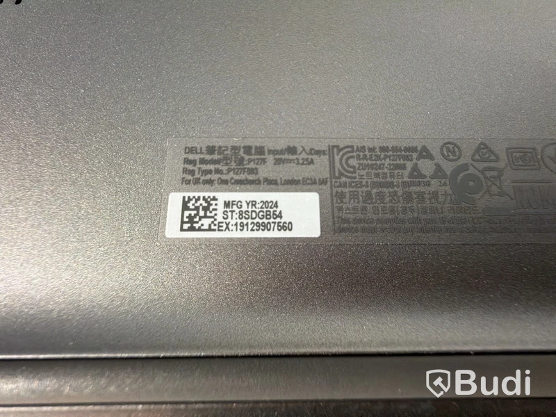 Bärbar dator Dell Modell: Latitude 5550 RAM: 16GB = 2x8 GB DDR5  Operativsystem: Windows Laddare medföljer: Ja Lagring: 512GB SSD