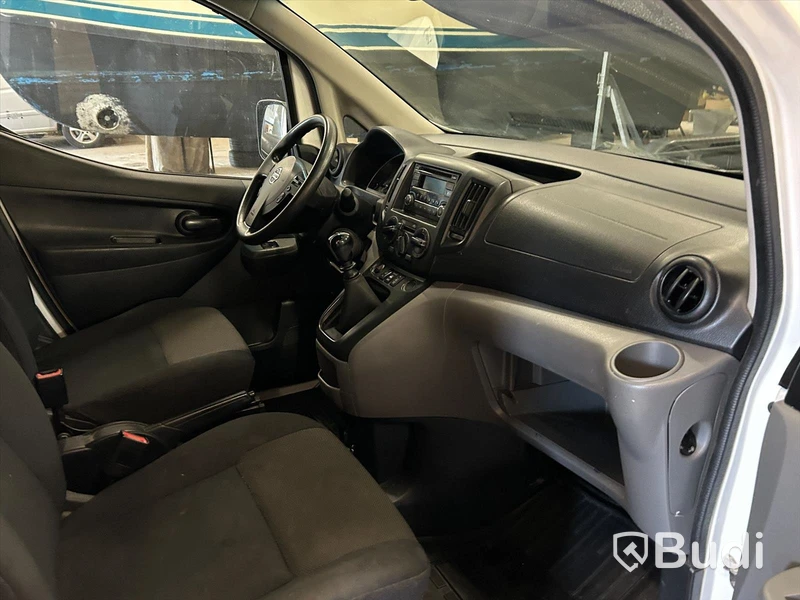 Skåpbil Nissan NV200 -2018
