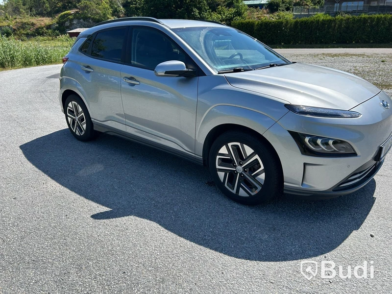 Passenger car Hyundai Kona Electric - 2023 | Electric
