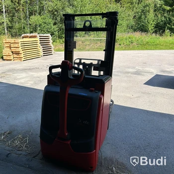 Linde D10 electric pedestrian stacker, 4,714 h