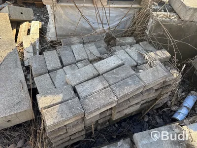 Parti med Marksten, Betongsten