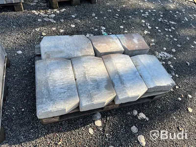 Parti med Marksten, Betongsten