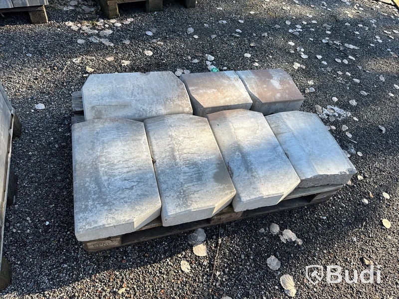 Parti med Marksten, Betongsten