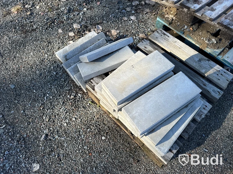 Parti med Marksten, Betongsten