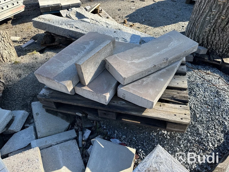 Parti med Marksten, Betongsten