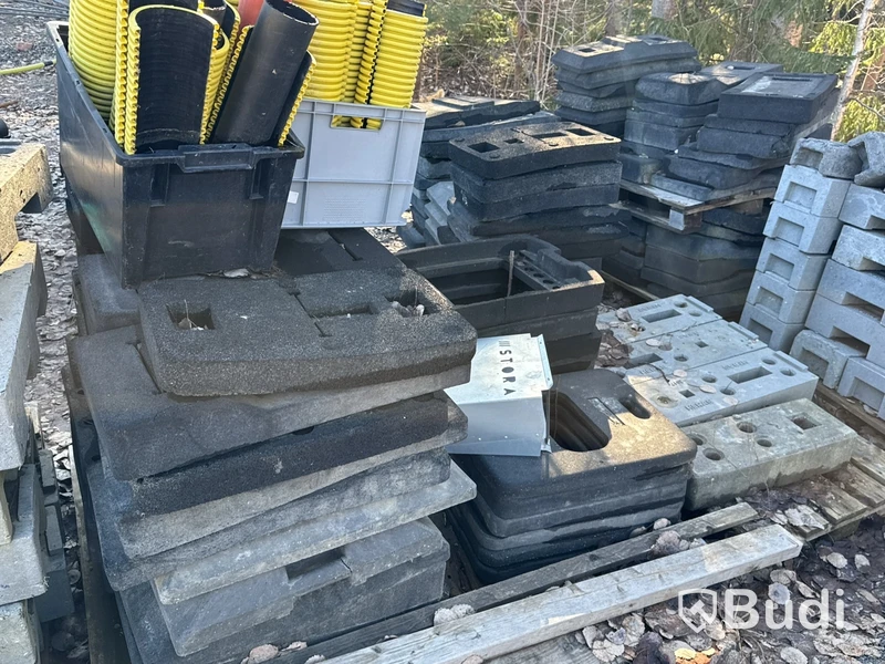 Staketfot till byggstängsel
