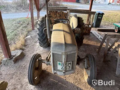 Veterantraktor Ferguson Grålle TE A 20  -1952 | reparationsobjekt