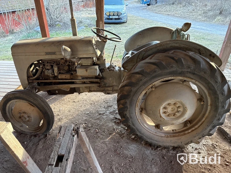 Veterantraktor Ferguson Grålle TE A 20  -1952 | reparationsobjekt