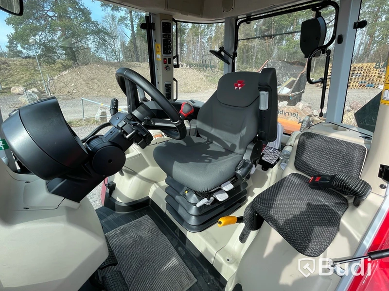 Traktor Massey Ferguson -2023 | Mf 5s.125 | Vikplog & Sandspridare