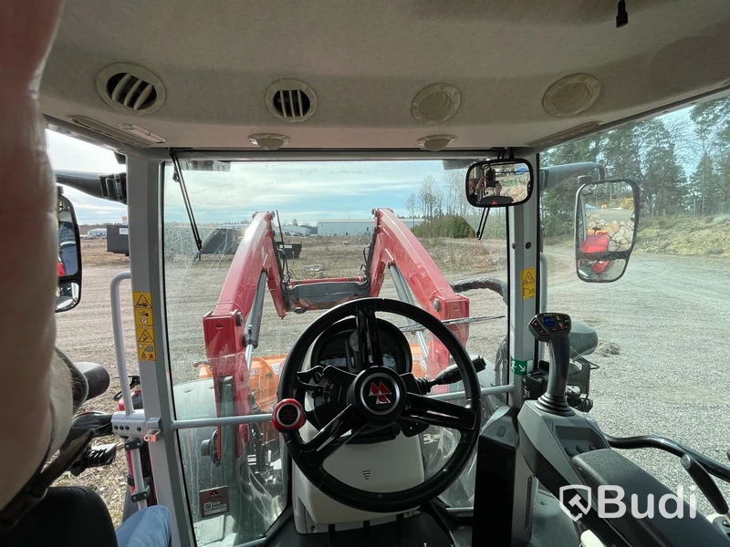Traktor Massey Ferguson -2023 | Mf 5s.125 | Vikplog & Sandspridare