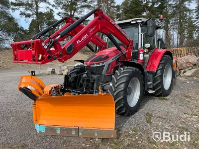 Traktor Massey Ferguson -2023 | Mf 5s.125 | Vikplog & Sandspridare