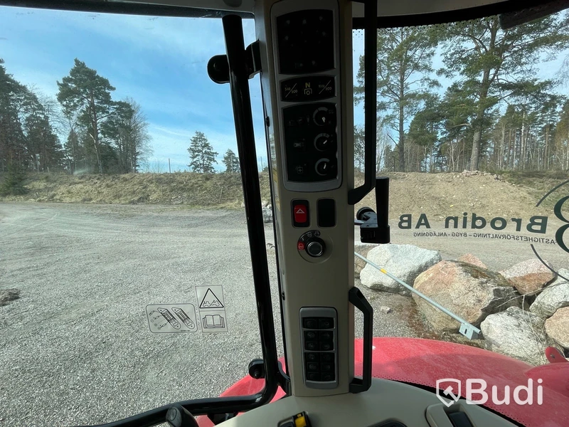 Traktor Massey Ferguson -2023 | Mf 5s.125 | Vikplog & Sandspridare